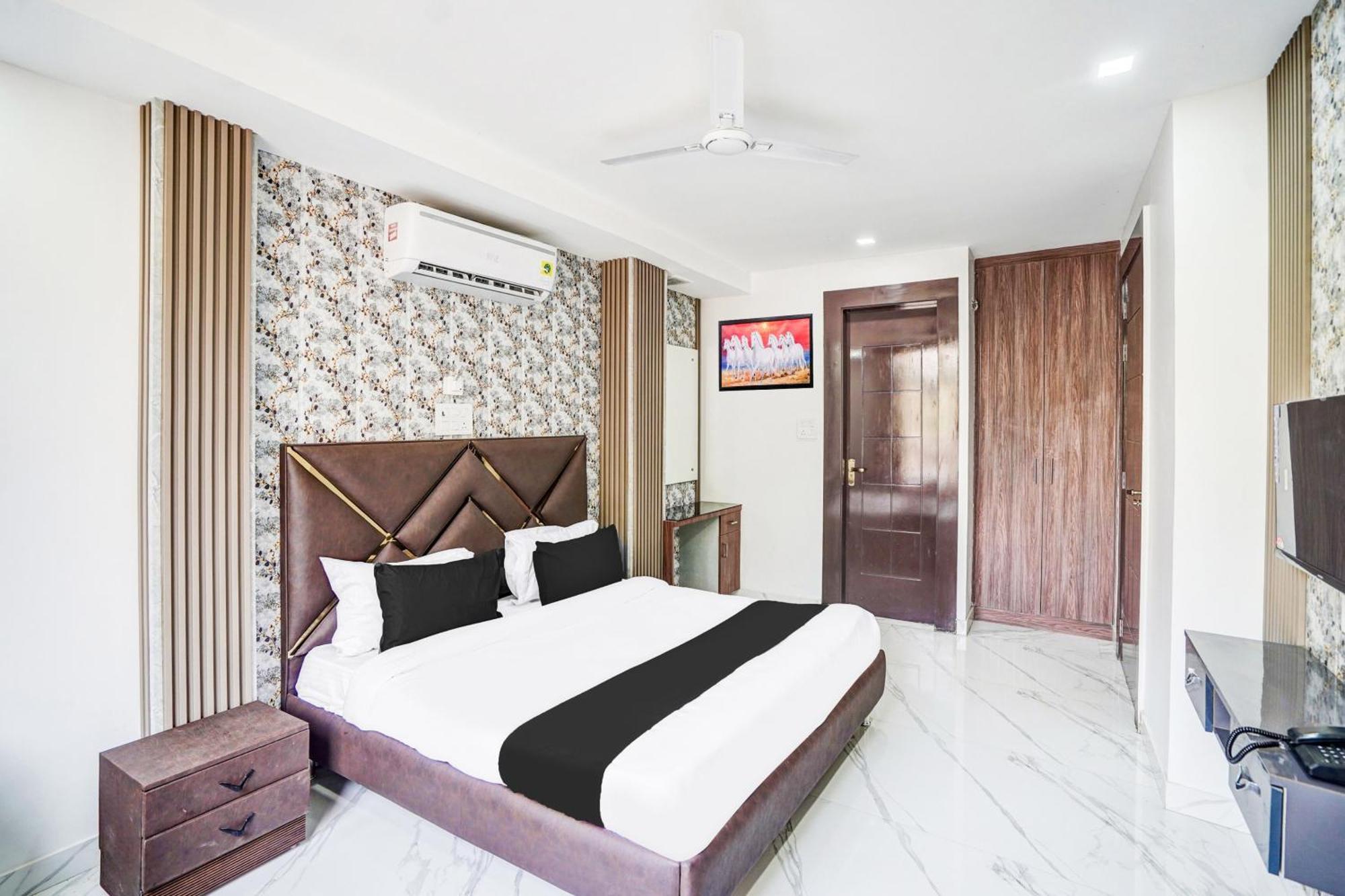 O Sunny Retreat Hotel New Delhi