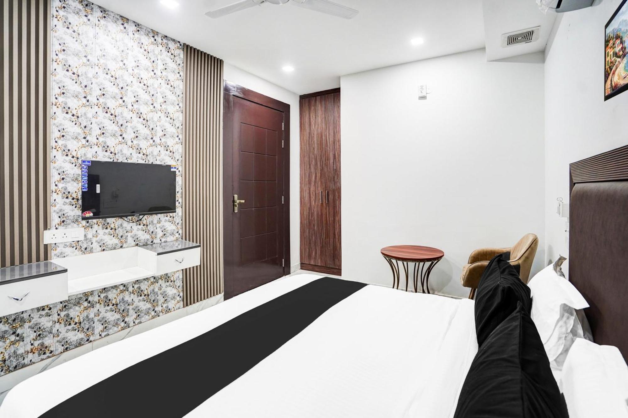 Hotel O Sunny Retreat